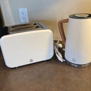Swan Nordic Cordless Kettle and Toaster